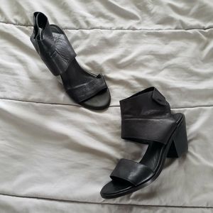 Eileen Fisher genuine leather black heeled sandals w/ wrap around velcro closure